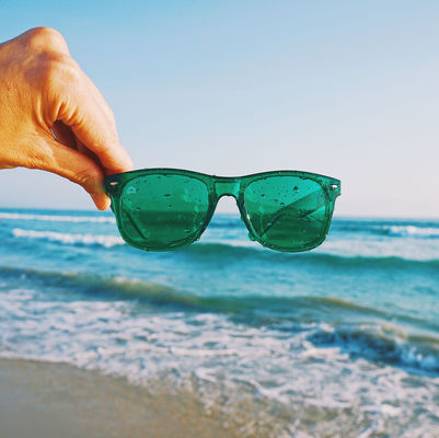 lentes matizadas verdes translúcidas dos óculos de sol da terapia da cor de 135x158x40mm